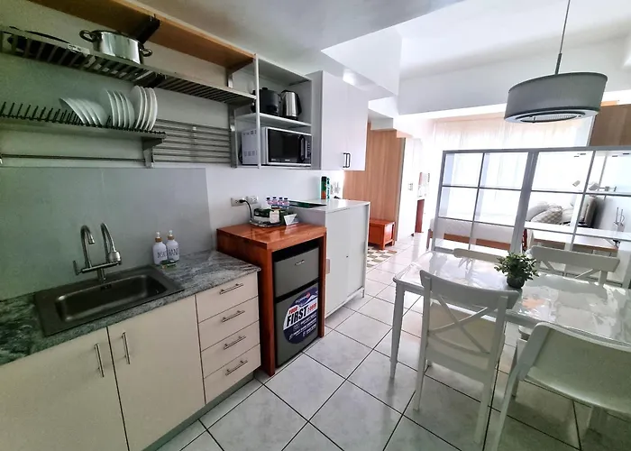 Newly Furnished In The Heart Of Quezon Near Philippine Hospitals Manila