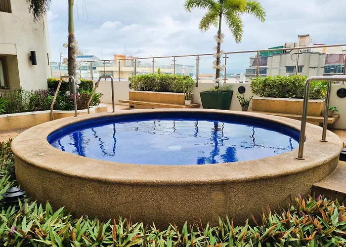 Newly Furnished In The Heart Of Quezon Near Philippine Hospitals