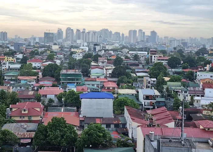 Apartment Newly Furnished In The Heart Of Quezon Near Philippine Hospitals *