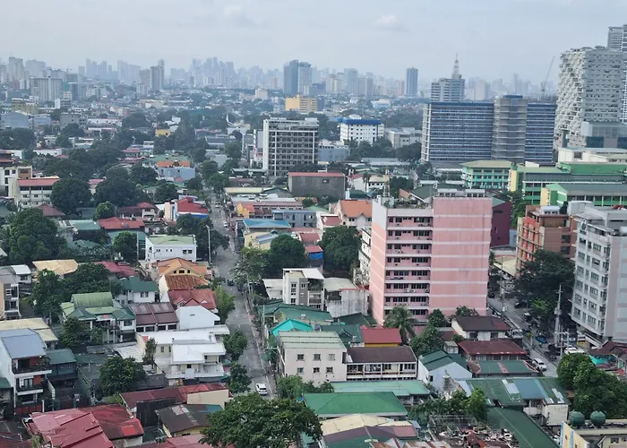Newly Furnished In The Heart Of Quezon Near Philippine Hospitals Apartment *